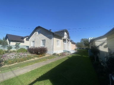 Продам будинок (с. Лужани)