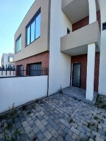 Зданий дуплекс, частковий ремонт, Крихівці