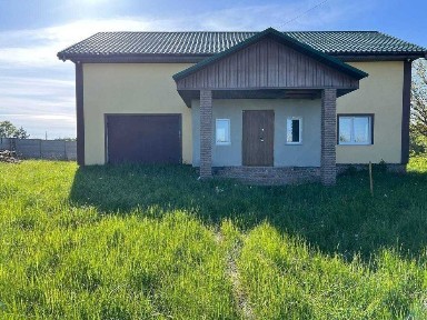 Продаж будинку з великим гаражем і ділянкою 20 соток