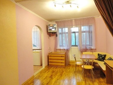1-комнатная квартира посуточно 32 м², Космонавтов ул., 13