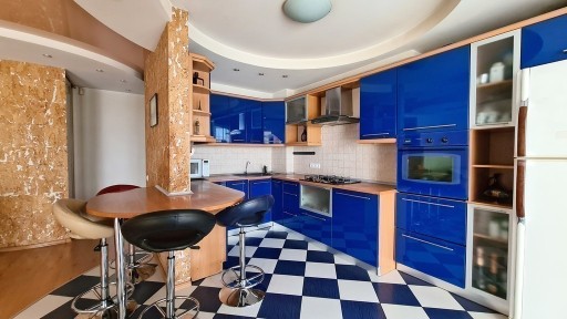 Днепр, Высоцкого ул., 2