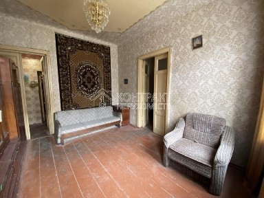 Продам 4к кв вул. Молочна, 20