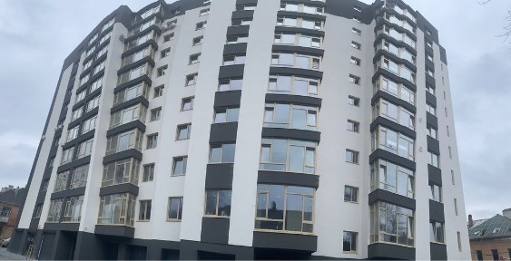 Зданий будинок. Квартира з документами! Центр міста!