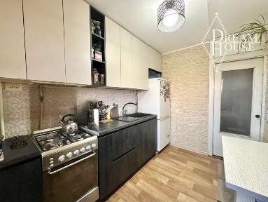 Продаж 5 кімнатної квартири