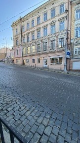Продаж; приміщення; Чернівці; центр; фасад