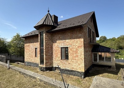 Продається будинок в с. Коровія