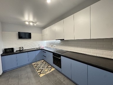 Здам подобово 1 кімнатну квартиру центр в ЖК Резиденція