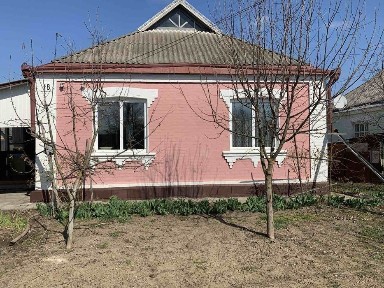 Продається жилий будинок в місті Тараща.