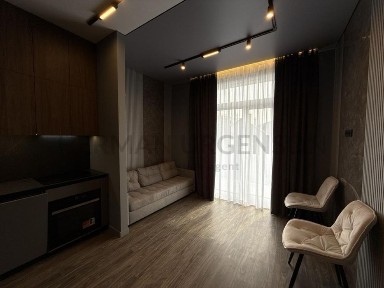 Продаж 1к квартири 42 м. кв / вул. Руська, Центр