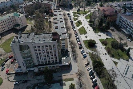 Оренда приміщення першого поверху на Новому бульварі