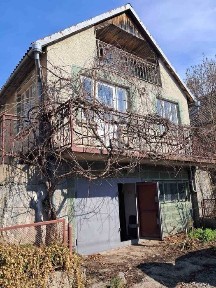 Продаж ділянки та дачного будинка біля комплесу Львівська Швейцарія