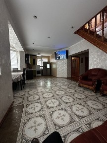 Два будинки за ціною одного