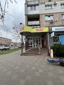 Продам фасадне торгове приміщ. 1 поверх Шевченка, 335 р-н Сєдова