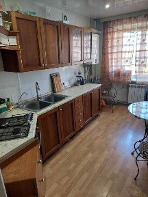 Продам 3-комнатную квартиру Центр (Автономное отопление)