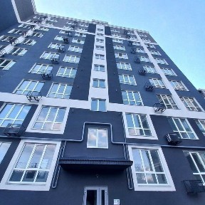 Продам 2 кімнатну квартиру в новобудові біля парку Ялівщина