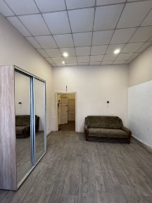 Продам 1к квартиру в центрі міста.