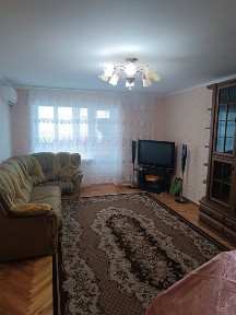 Срочная продажа красивой 3к квартиры на Бугском бульваре