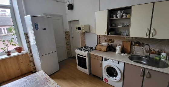 Продається 3к квартира Паркова зона (100 м Центральний парк Шевченка)