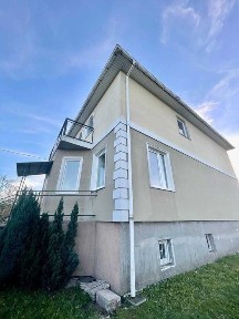 вул. Стрийській, приміщення повністю відокремлене, своя територія 280кв