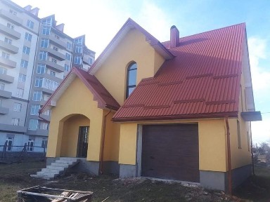 Особняк біля німецького озера