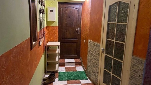 Продам двухкомнатную с АО газ р-н ЦНАПа