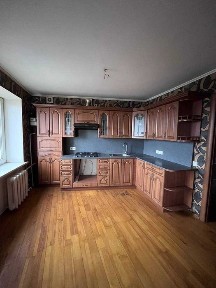 Продаж 3-кімнатної квартири на Садах-2