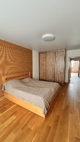 Продажа 2-комнатной квартиры 77.5 м², Боголюбова ул., 23