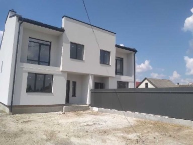 Продаж котеджу Зимна вода.