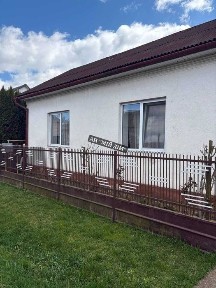 Продається будинок поруч м. Чоп