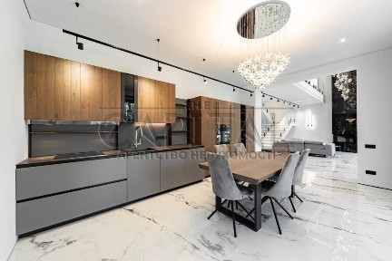 Київська область, Плюти