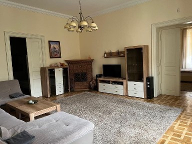 Продаж 3 кім. квартири вул. П.Дорошенка. 2/3.Євроремонт. Меблі. Побутова.