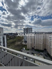 Дворівневий пентхаус з великою терасою та краєвидом на Високий Замок!