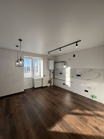 Продам 1 кімнатну квартиру в зданому будинку.