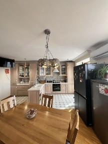 В Продажу 5 к к в Центрі в Новобудові з євроремонтом