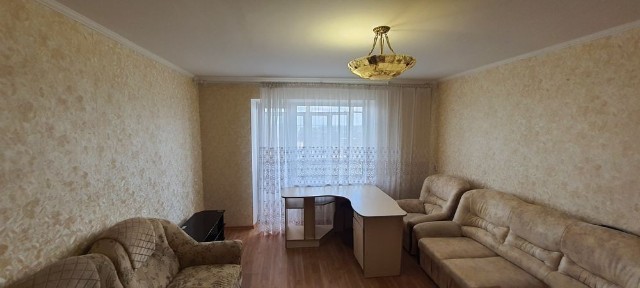 Продається 3-кімн квартира, з меблями та технікою