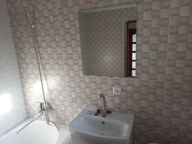 Продам будинок з комунікаціями в с. Поляни 8 км від м. Волочиську