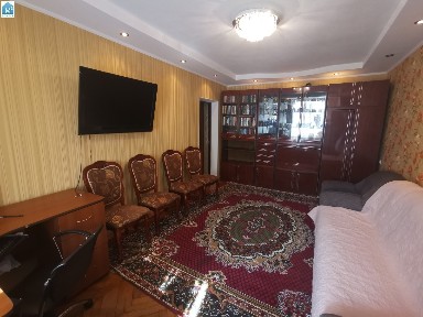 Продажа 3-комнатной квартиры 65 м², Александрийский бул.