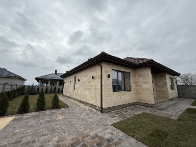 Лиманка, вулиця Центральна 1