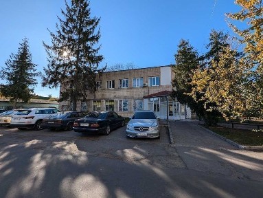 Здамо в оренду офіси від 12 до 100 кв. м. район площі 700 річчя