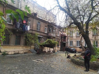 Продается однокомнатная квартира в Центре города.