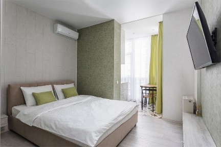 Дизайнерская студия в ЖК <a href='/newbuilding/6530/view/zk-grand-burze'>Гранд Бурже</a> посуточно