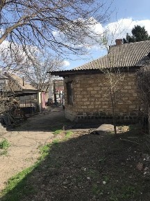 Продам котедж 1/4 будинку 17квартал