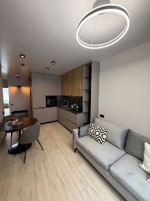 Продається двокімнатна квартира з новим ремонтом, без комісії