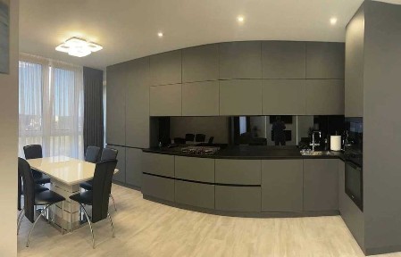 Квартира з кухнею-студією, 2 спальнями