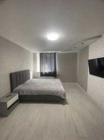 Продам півбудинку Центр (Героїв Небесної Сотні) від господаря, без %