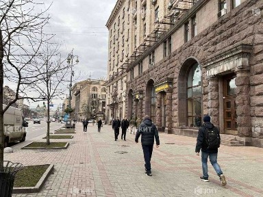 Оренда! Фасадне торгове приміщення, 351 кв. м.