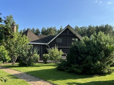 Продам Крутий Будинок на Березі річки Павлівка де є свій пляж Власник.