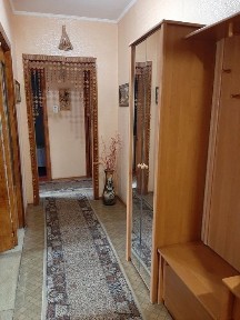 Продаж 4 кімнатноі квартири на Г. Крут під Є-відновлення.