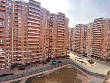 Продам 3-кімнатну квартиру в новому, цегляному будинку від Стікон