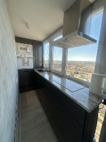 Продається дворівнева квартира